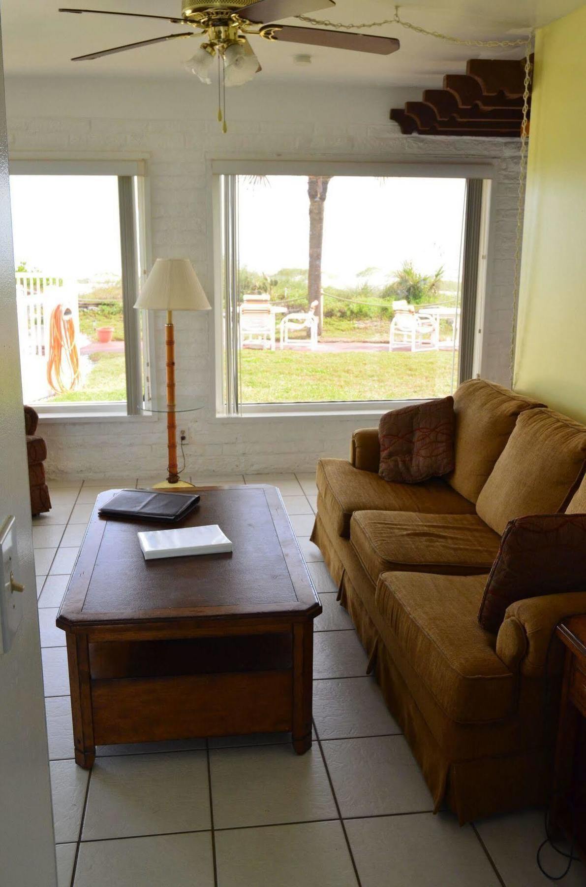 Beach Island Resort Cocoa Beach Extérieur photo