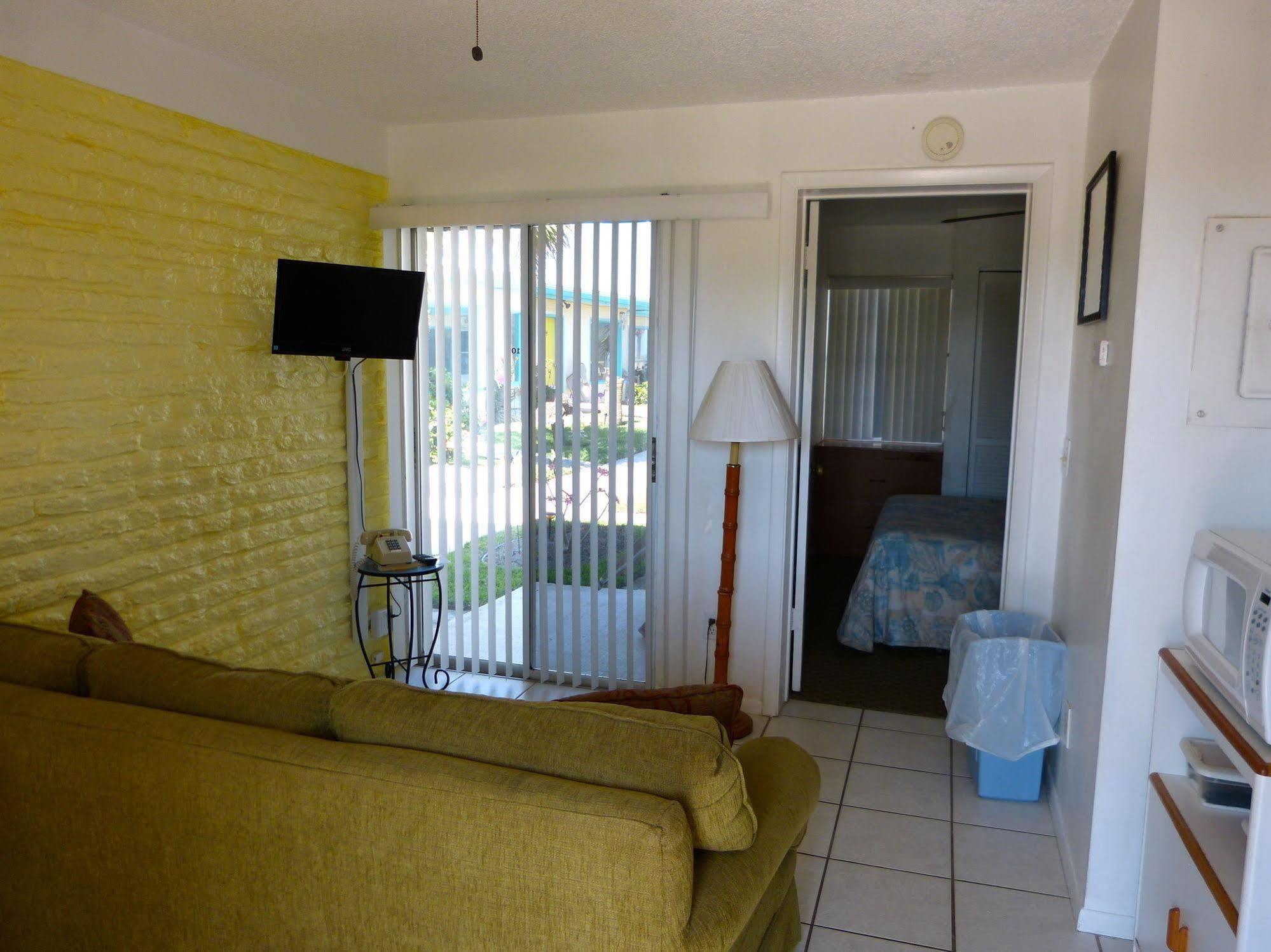 Beach Island Resort Cocoa Beach Extérieur photo